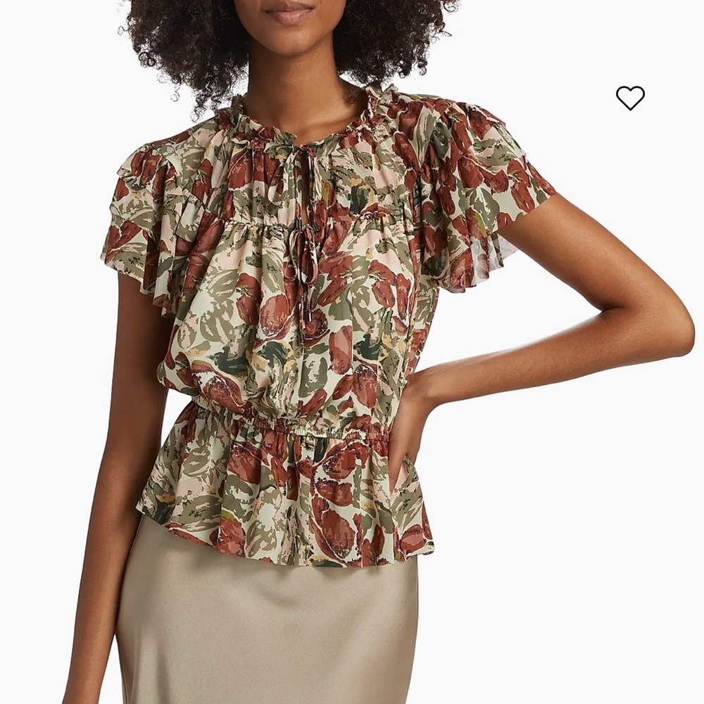 Elegant Floral Top with Ruffle Detail